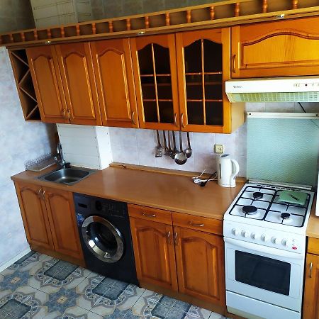 Ильинская 3К Посуточно Почасово Apartment Sumî Exterior foto