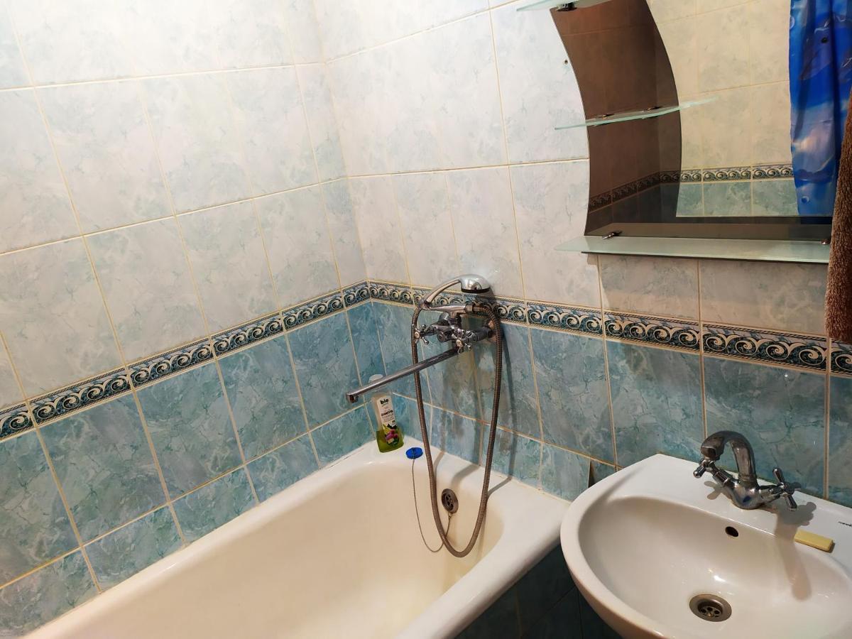 Ильинская 3К Посуточно Почасово Apartment Sumî Exterior foto